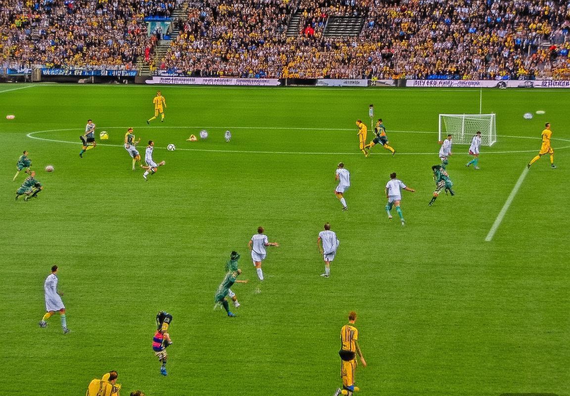 巴伦西亚VS巴萨：传控防守巅峰对决，梅西加梅罗双星闪耀，平局